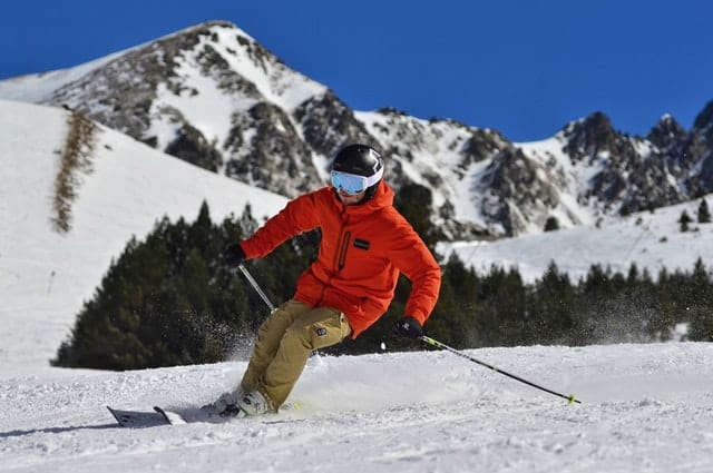 Skier op besneeuwde helling | Mijn Keus