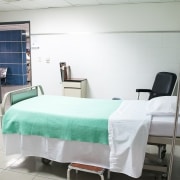 Corona - leeg ziekenhuisbed | Groen Rechts